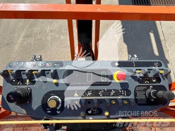 JLG 860SJ Телескопічні підйомники