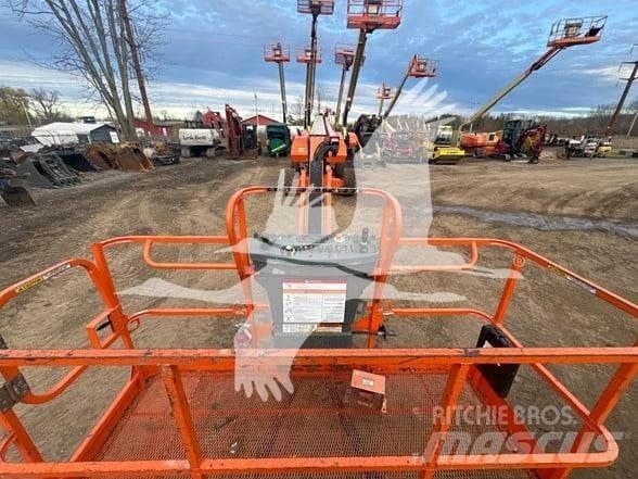 JLG 860SJ Телескопічні підйомники