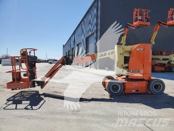 JLG E300AJP Колінчаті підйомники