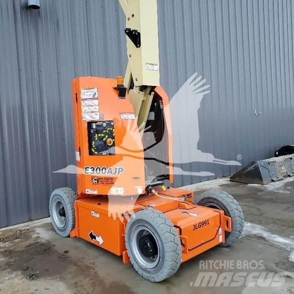 JLG E300AJP Колінчаті підйомники