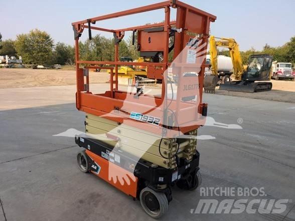 JLG ES1932 Підйомники-ножиці