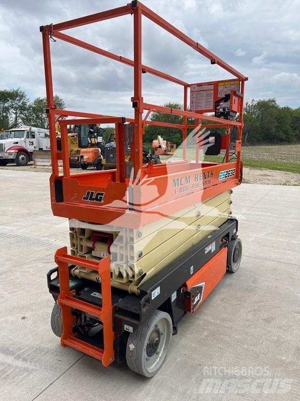 JLG ES2632 Підйомники-ножиці