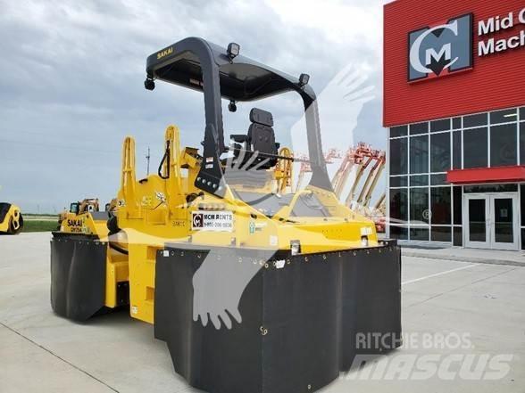 Sakai GW754 Пневматичні катки