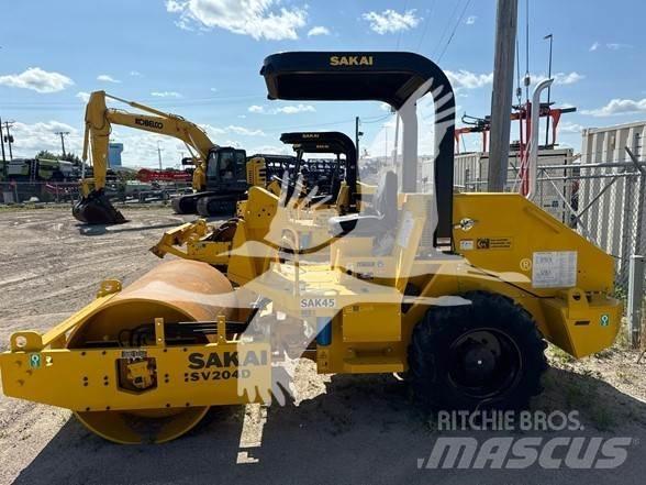 Sakai SV204D Грунтові котки