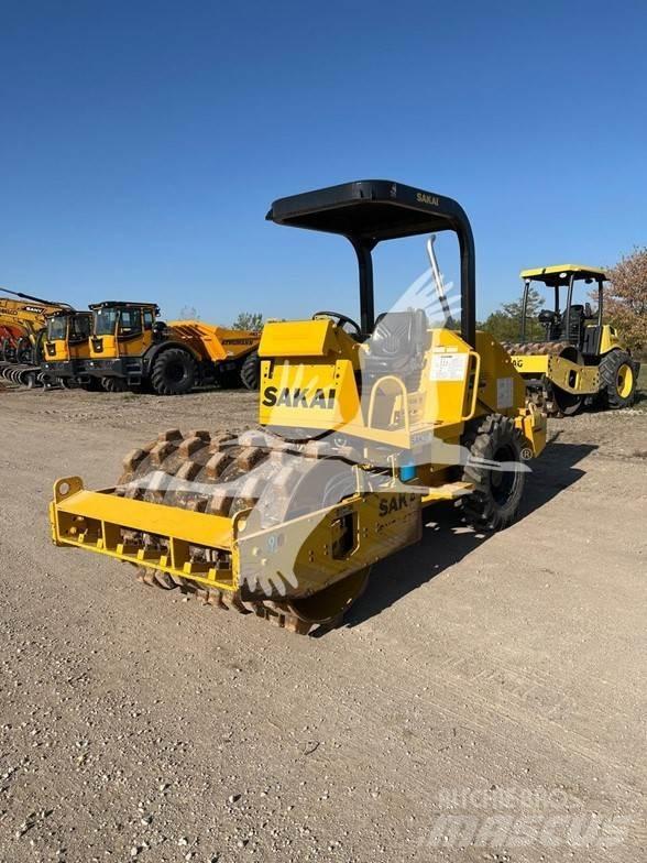 Sakai SV204T Грунтові котки