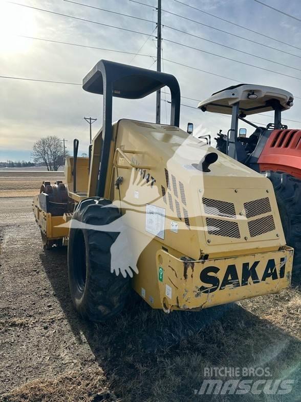 Sakai SV414T Грунтові котки