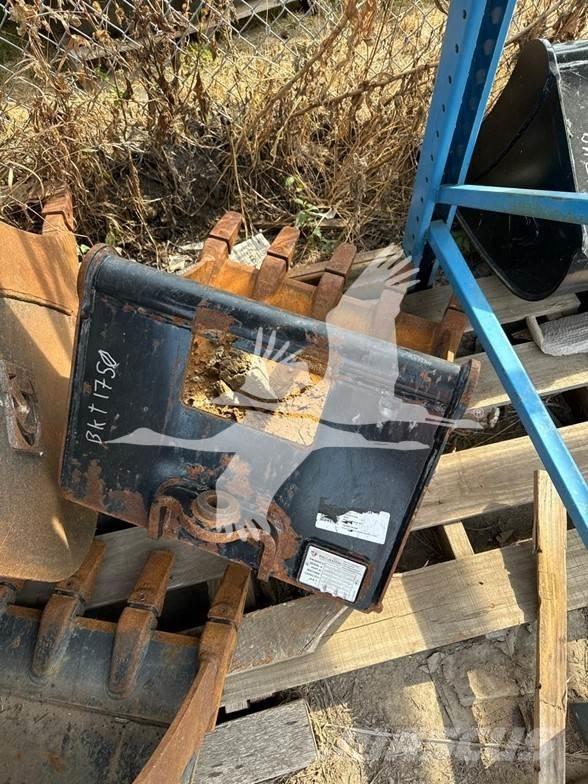 Sany SY26/35 Ковші