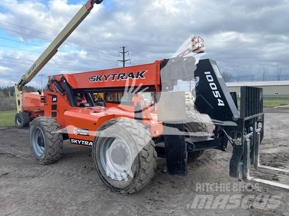 SkyTrak 10054 Телескопічні навантажувачі
