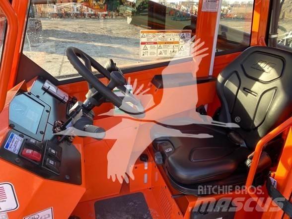 SkyTrak 6042 Телескопічні навантажувачі