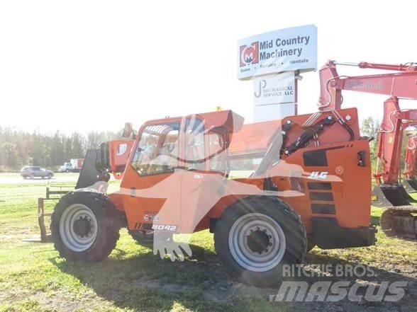 SkyTrak 8042 Телескопічні навантажувачі