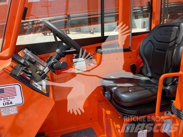 SkyTrak 8042 Телескопічні навантажувачі