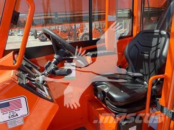 SkyTrak 8042 Телескопічні навантажувачі