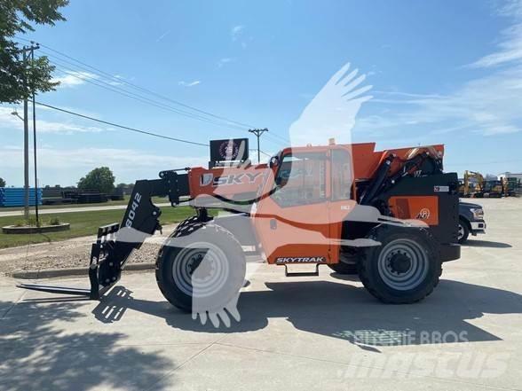 SkyTrak 8042 Телескопічні навантажувачі