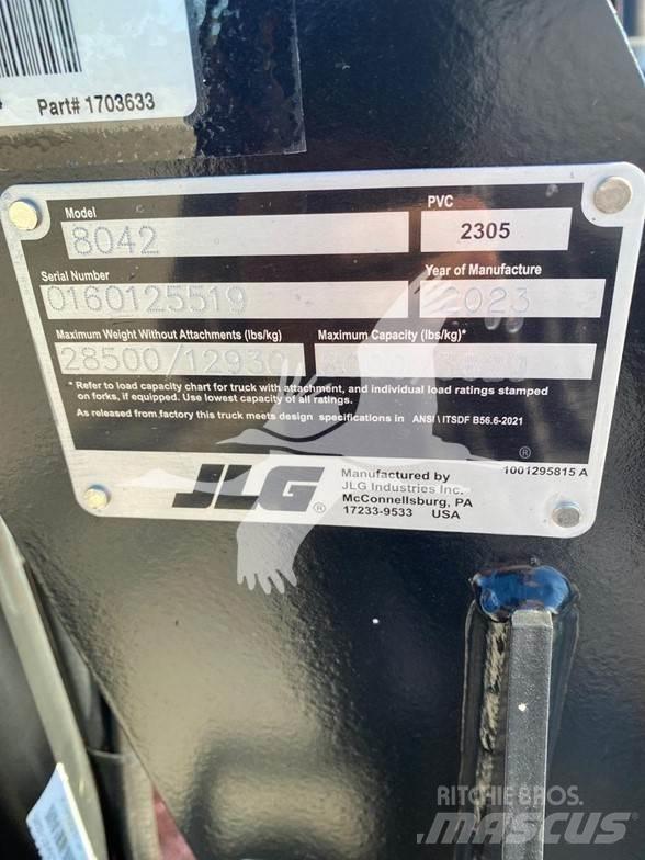 SkyTrak 8042 Телескопічні навантажувачі