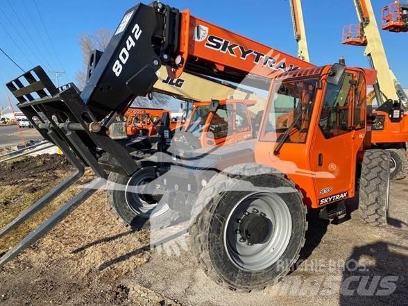 SkyTrak 8042 Телескопічні навантажувачі
