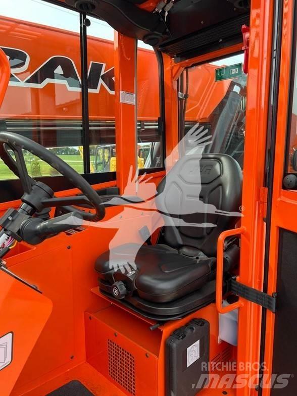 SkyTrak 8042 Телескопічні навантажувачі