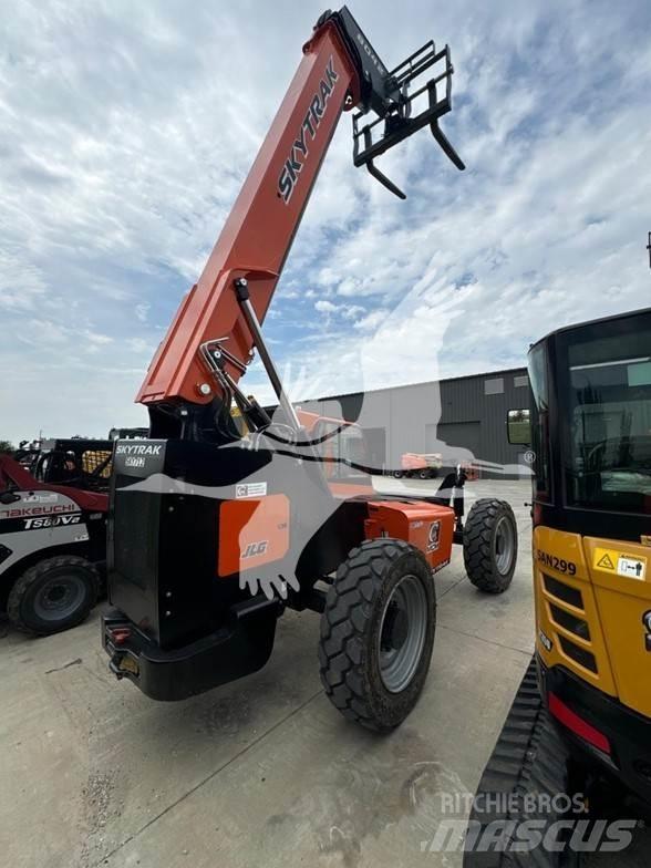 SkyTrak 8042 Телескопічні навантажувачі