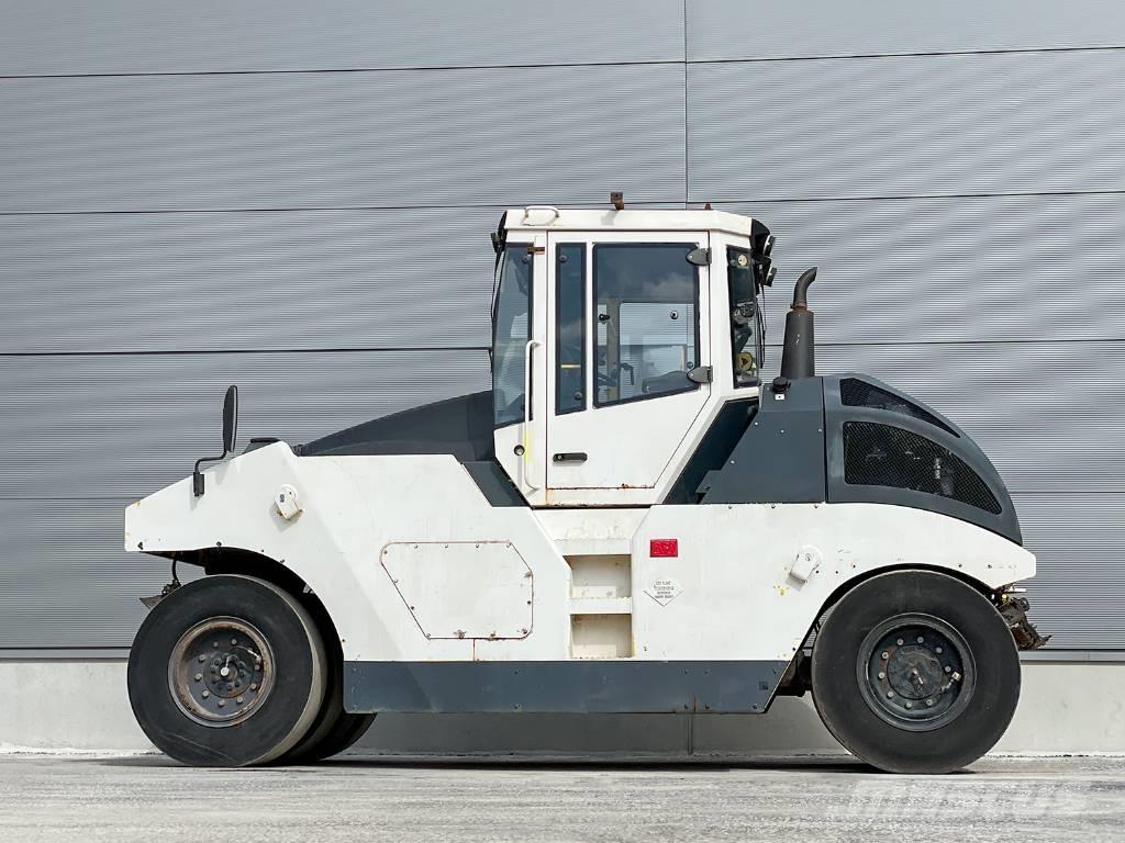 Bomag BW 24 RH Пневматичні катки