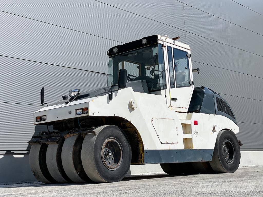 Bomag BW 24 RH Пневматичні катки