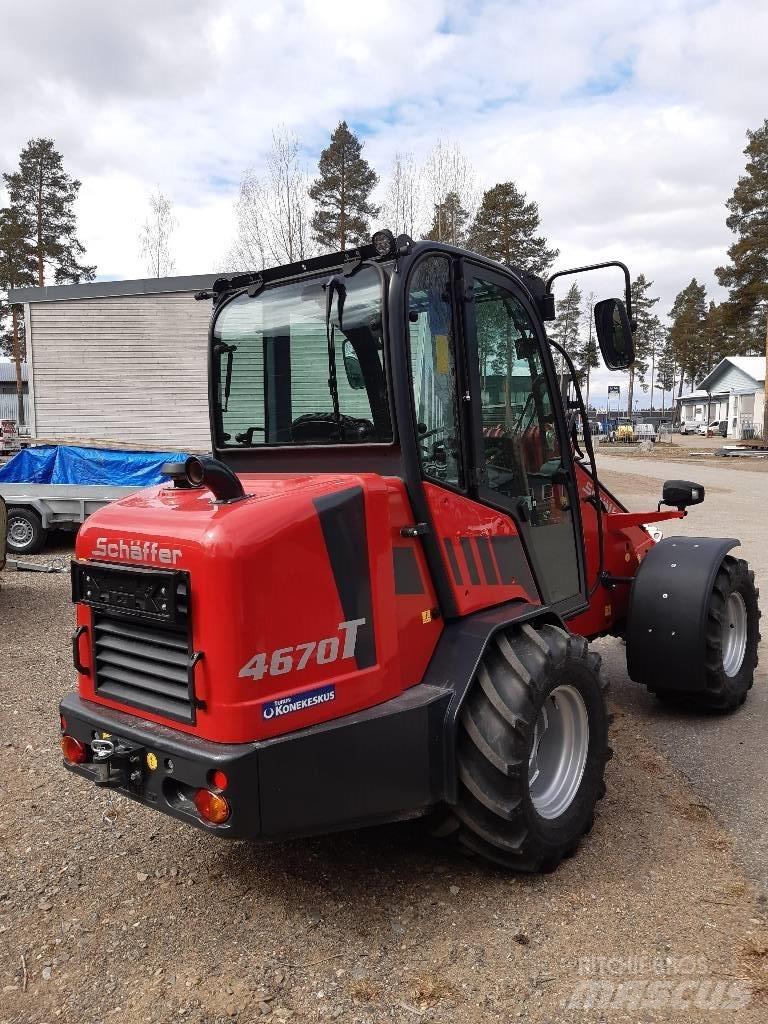 Schäffer 4670 T Багатофункціональне обладнання для вантажних і землекопальних робіт