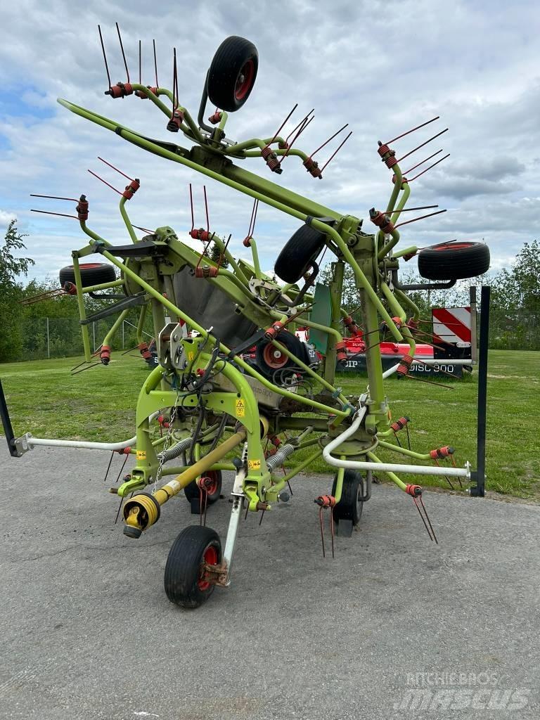 CLAAS Volto 800 Граблі і сінозворушувачі