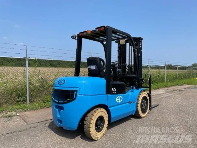 EP EFL302 | 3T | LI-ION Електронавантажувачі