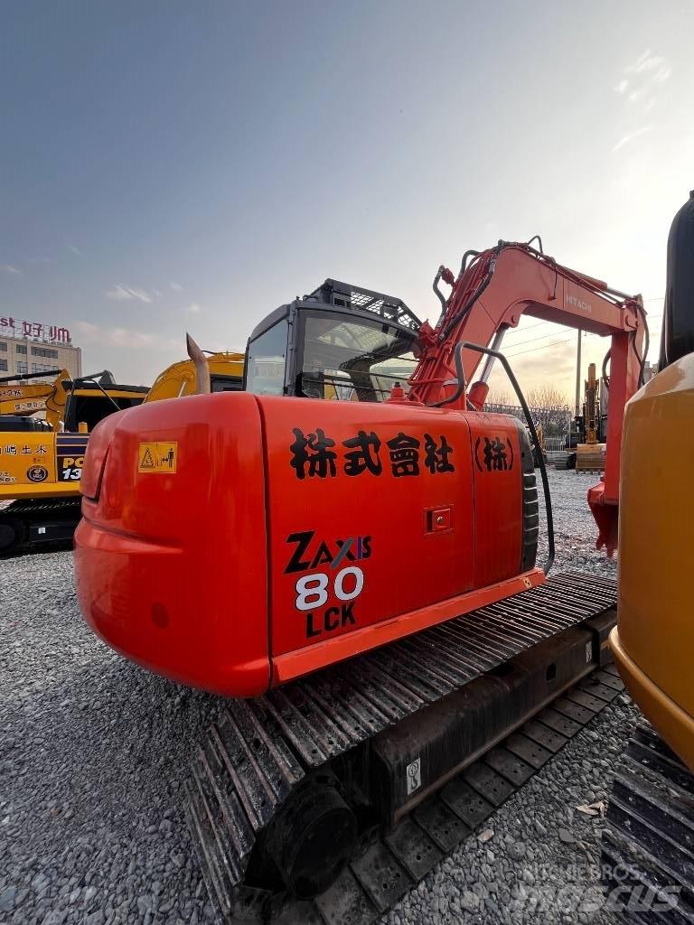 Hitachi ZX 80 Гусеничні екскаватори