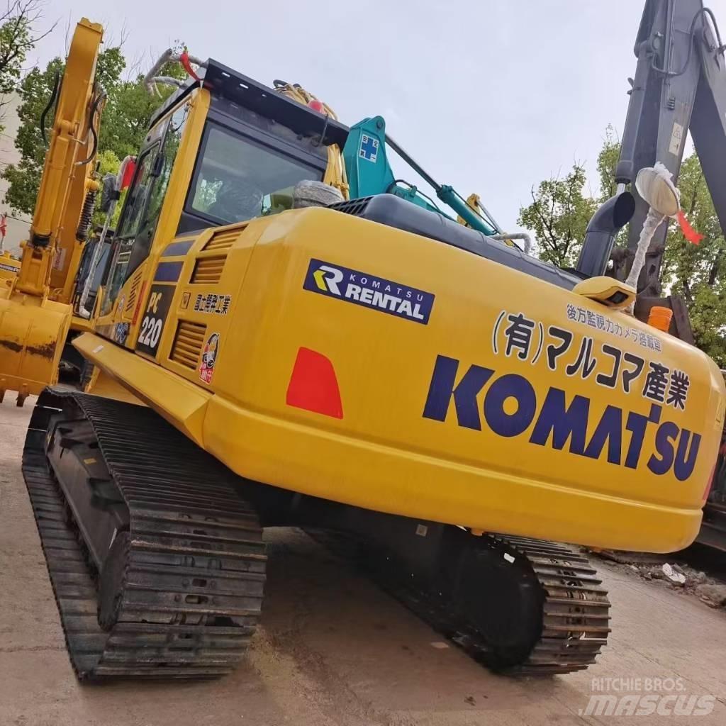 Komatsu PC 220 Гусеничні екскаватори