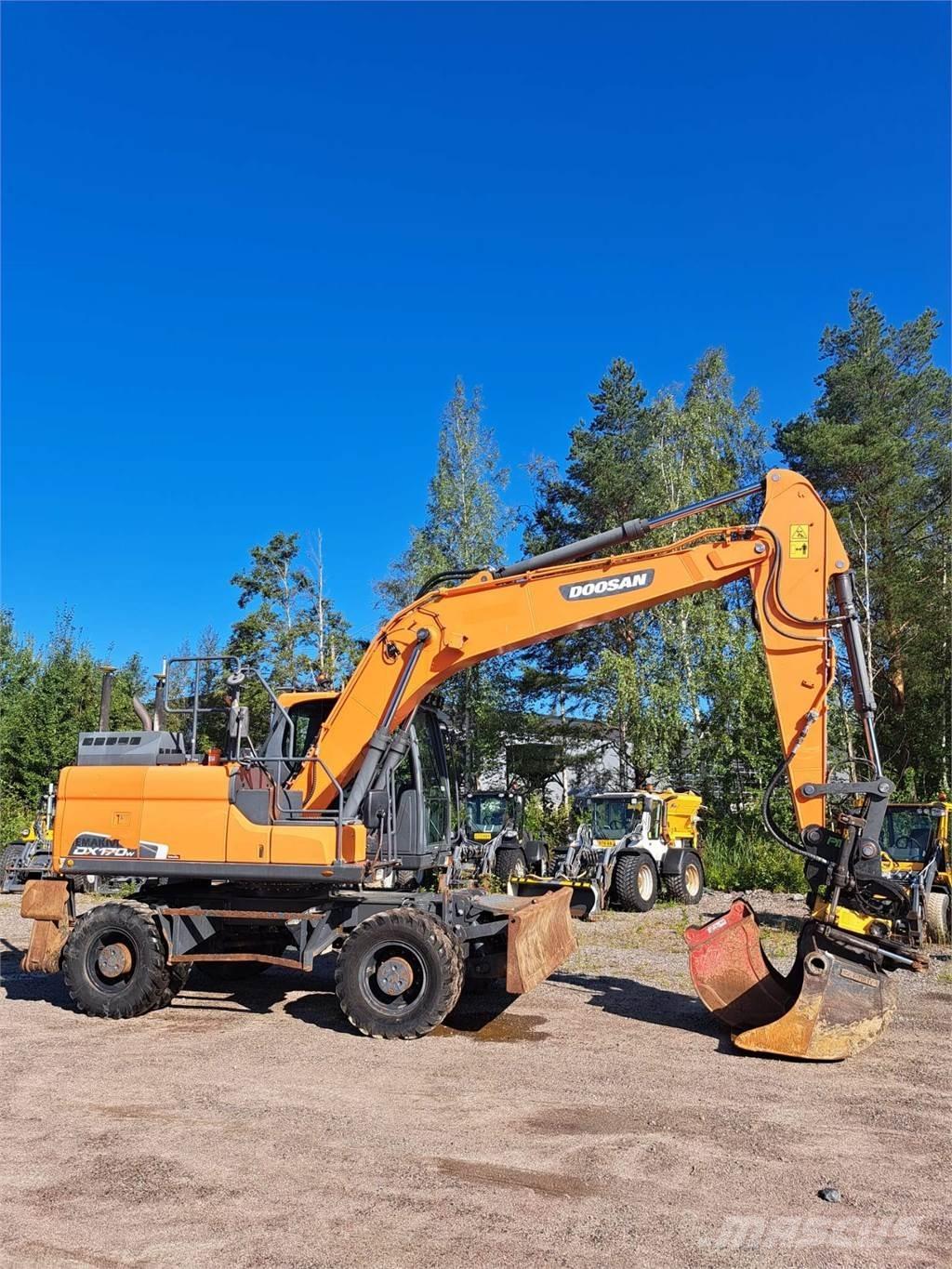 Doosan DX170W-5 Колісні екскаватори