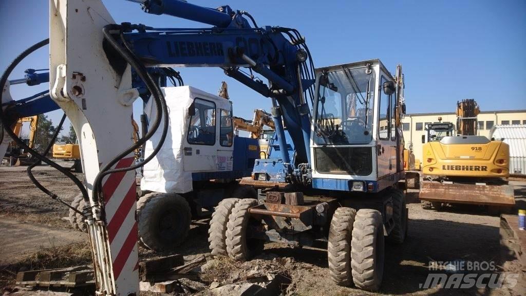 Liebherr A900 Колісні екскаватори
