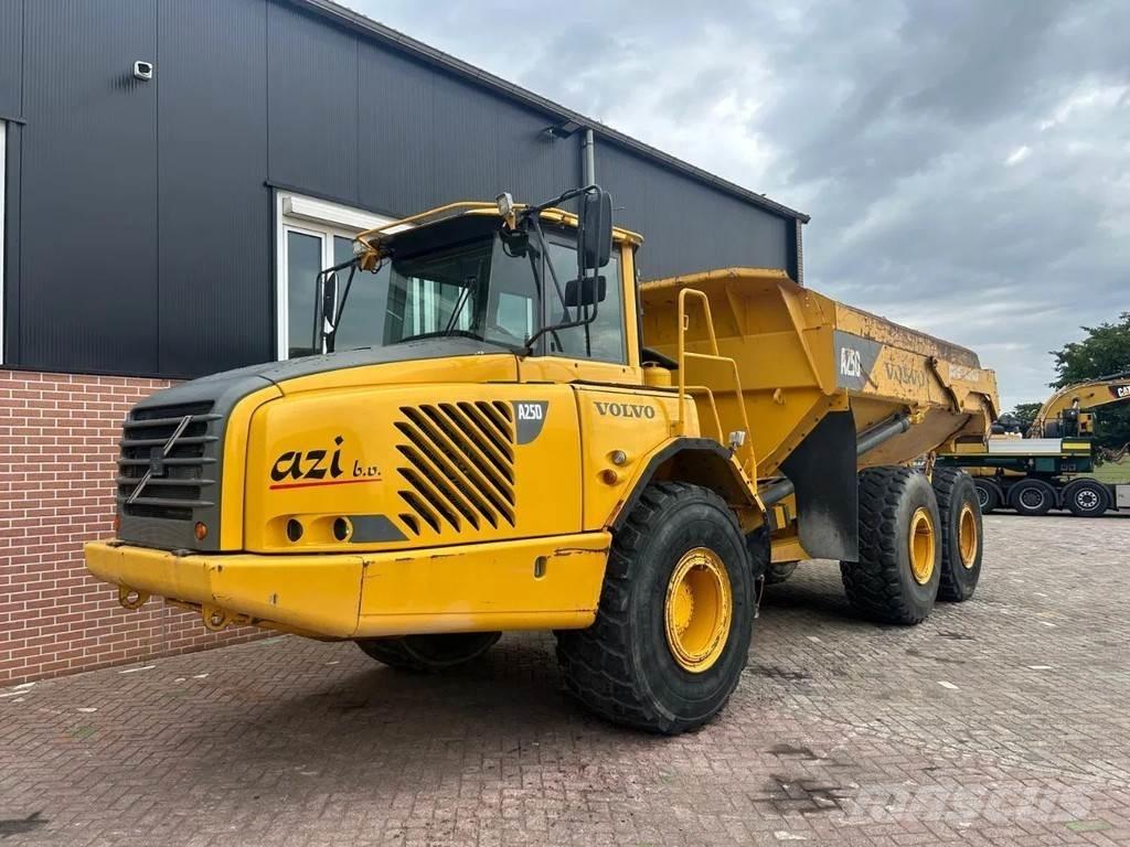 Volvo A25D Зчленовані самоскиди