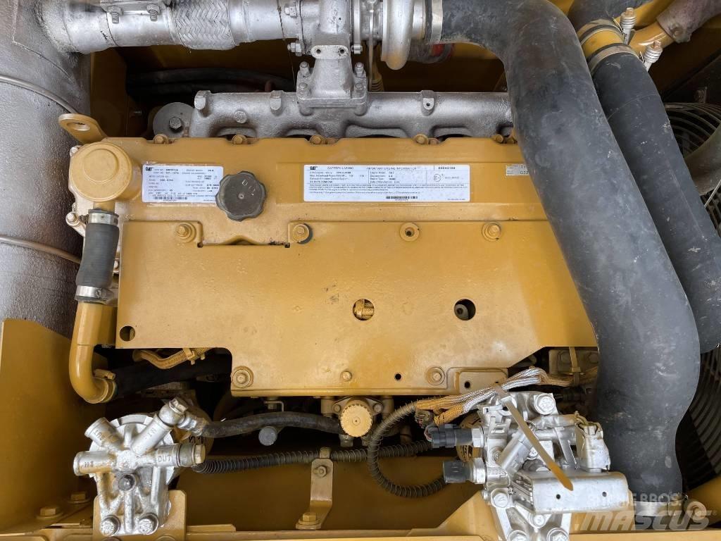 CAT 320 D Гусеничні екскаватори