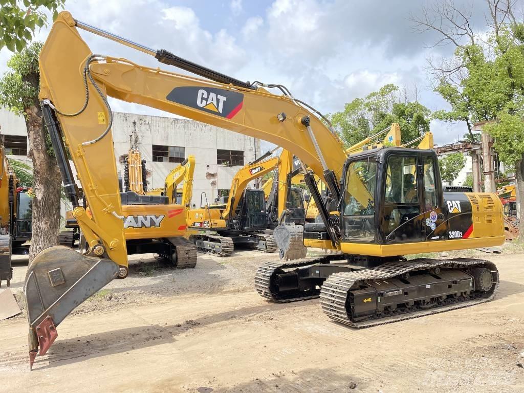 CAT 320 D Гусеничні екскаватори