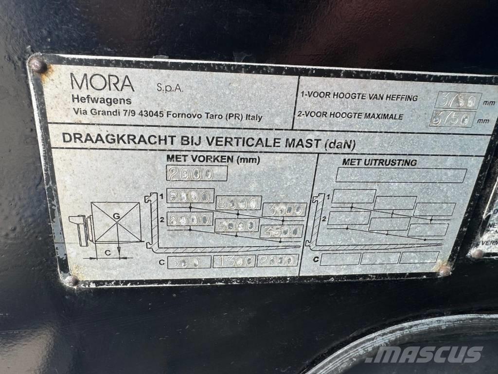 Mora M 80 C Дизельні навантажувачі