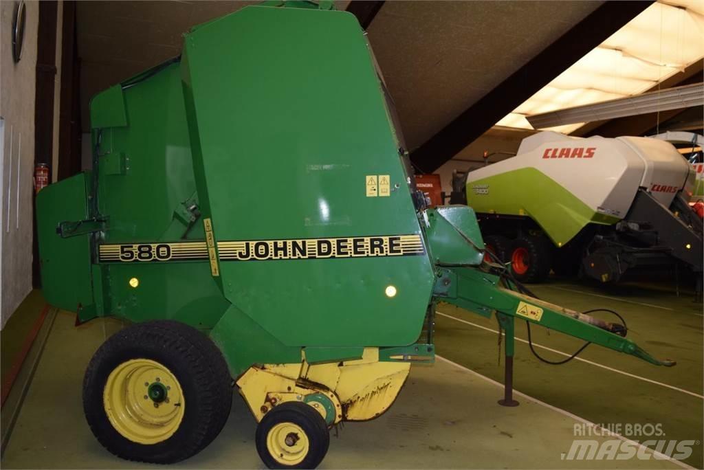 John Deere 580 Рулонні прес-підбирачі