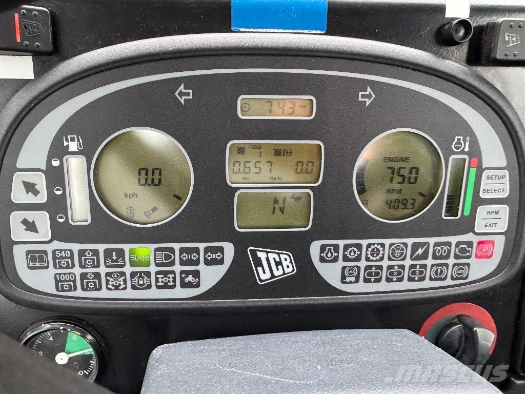 JCB Fastrac 2155 Трактори