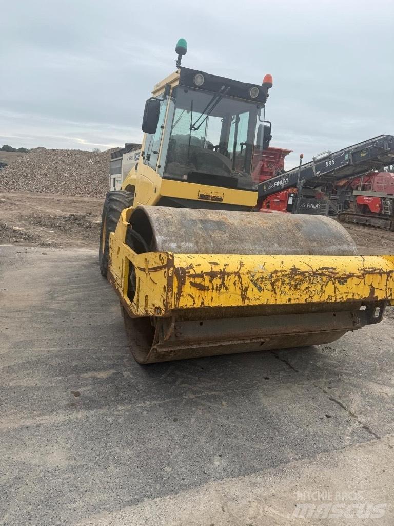 Bomag BW 213 D H-4 Грунтові котки