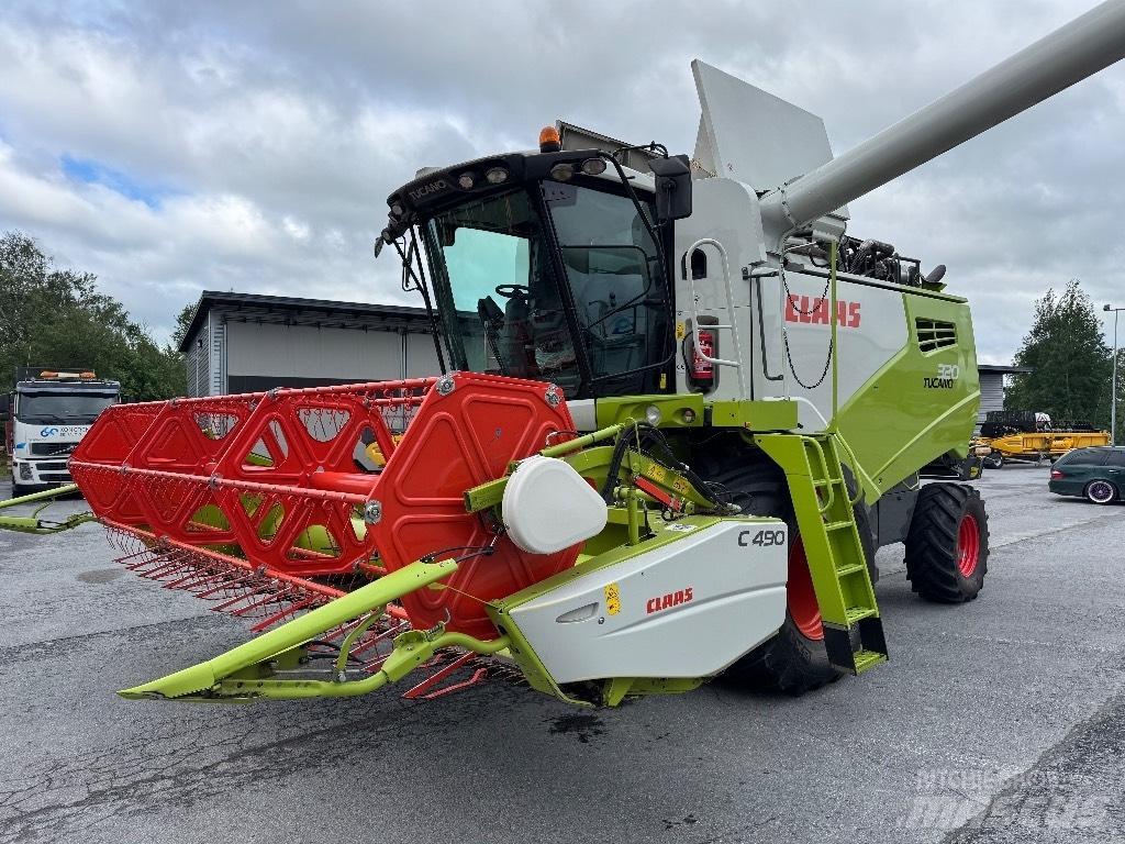 CLAAS Tucano 320 Зернозбиральні комбайни
