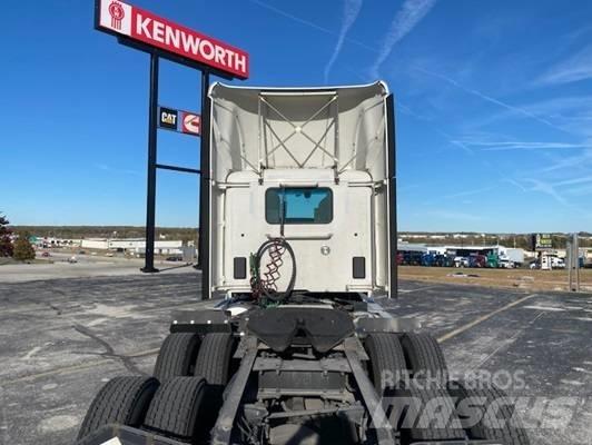 Kenworth T 680 Тягачі