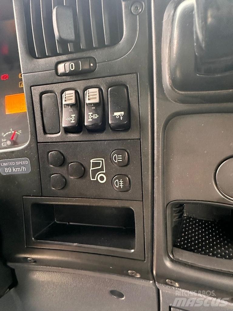 Scania R420 Тягачі