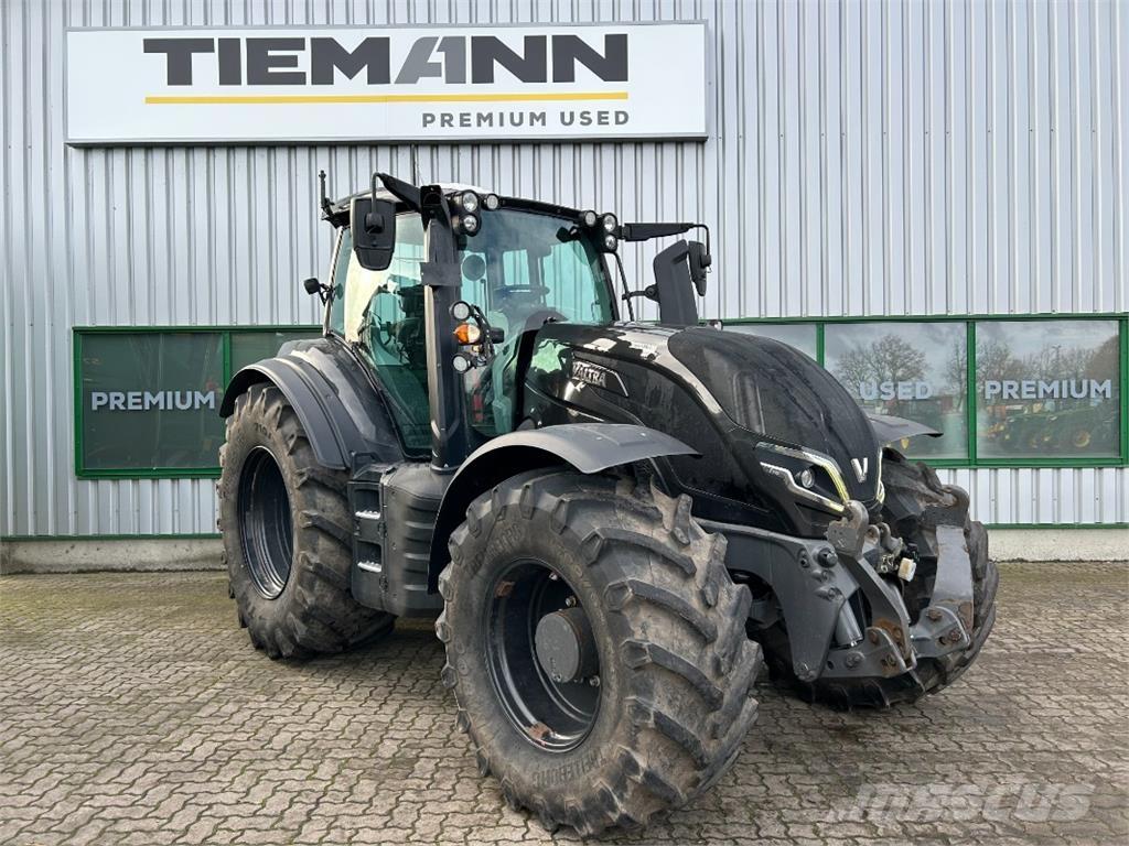 Valtra T195 Трактори
