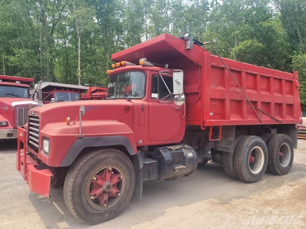 Mack RD690SX Самоскиди