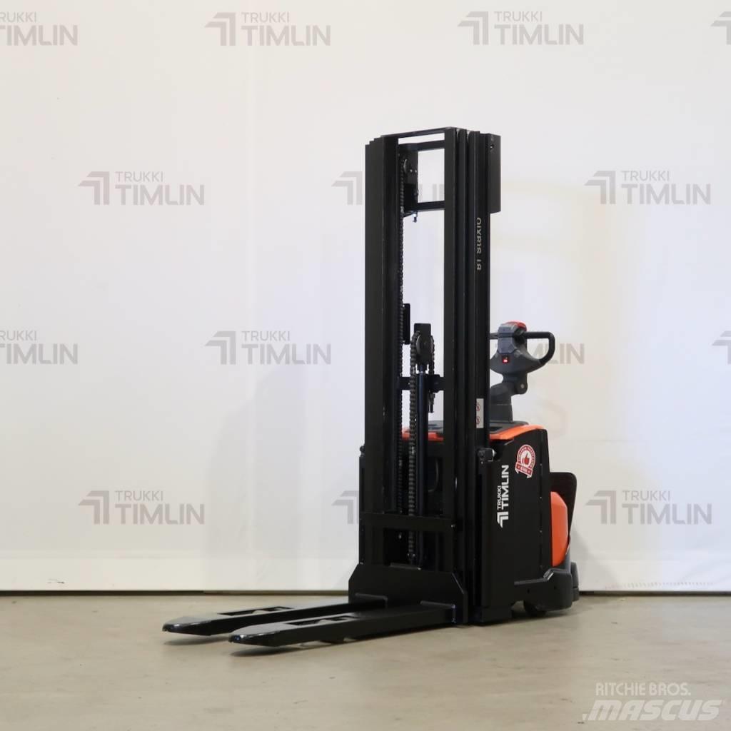 BT SWE120 (uusi akku) Самохідні електроштабелери