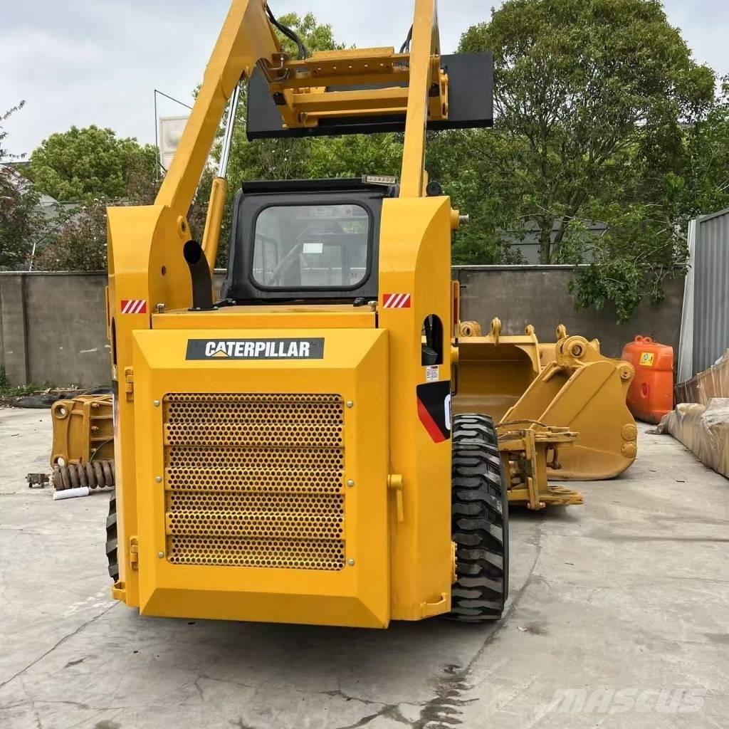CAT 246 B Малі навантажувачі