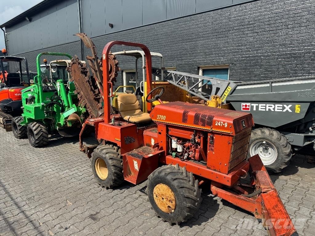 Ditch Witch 3700 DD Канавокопачі