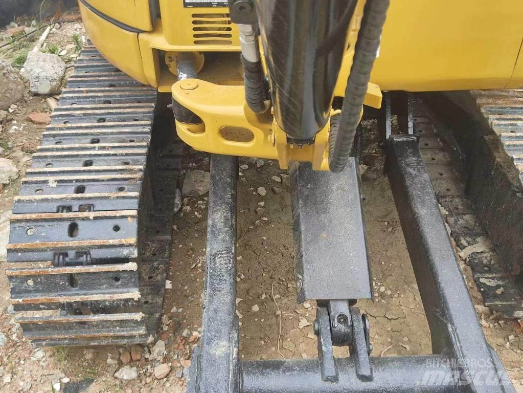 CAT 303 Міні-екскаватори < 7т