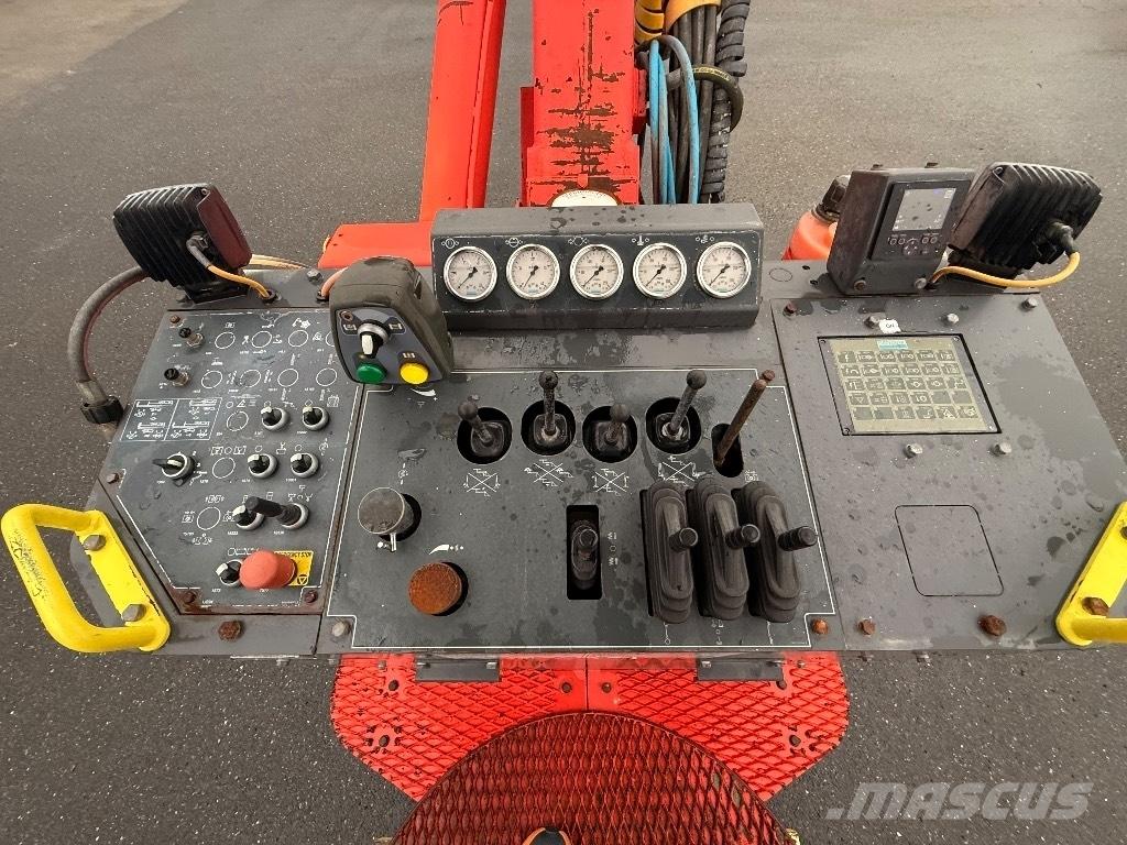 Sandvik DD212 Мобільні бурові установки