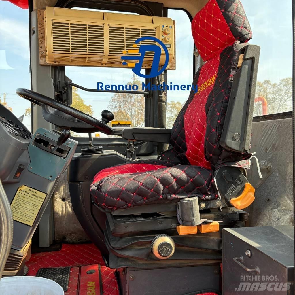 Doosan DL505 Фронтальні навантажувачі