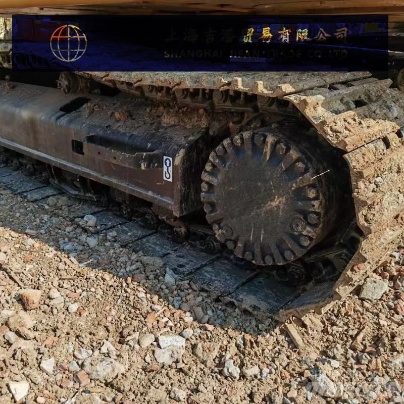 CAT 323 D Гусеничні екскаватори
