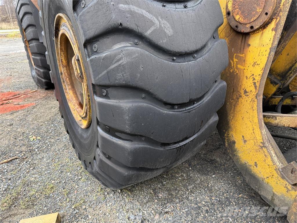 Hanomag C66 Фронтальні навантажувачі